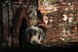Auch von außen gibts im Wat Mahatat viel zu entdecken